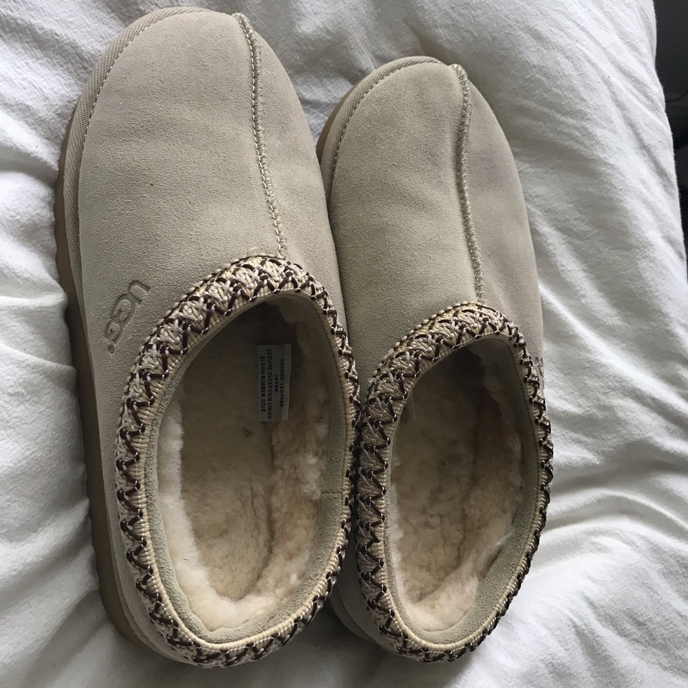 UGG woman’s fluff slide